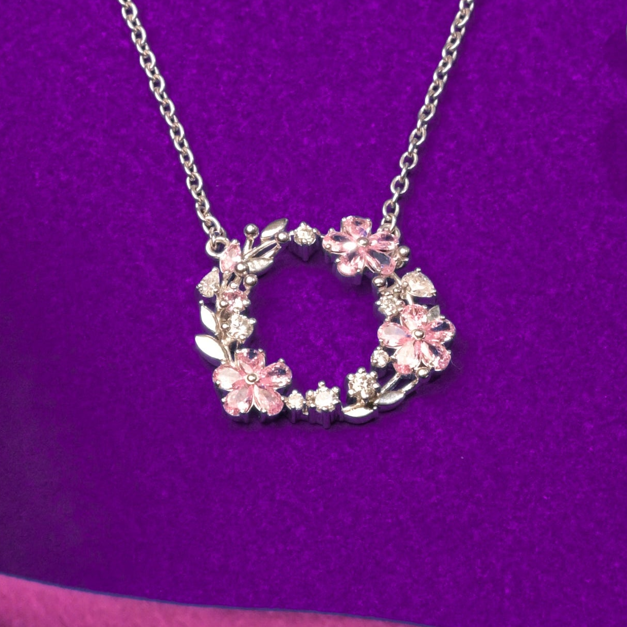 Rosé Frost Wreath Pendant Necklace